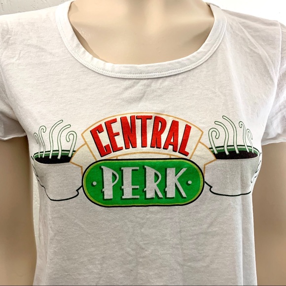3/$30 - FRIENDS Central Perk T-shirt Size M - Picture 3 of 11